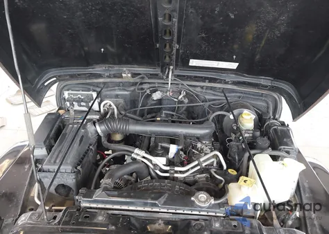 2002 Jeep Wrangler Sahara z USA, uszkodzony, nr VIN 1J4FA59SX2P741141